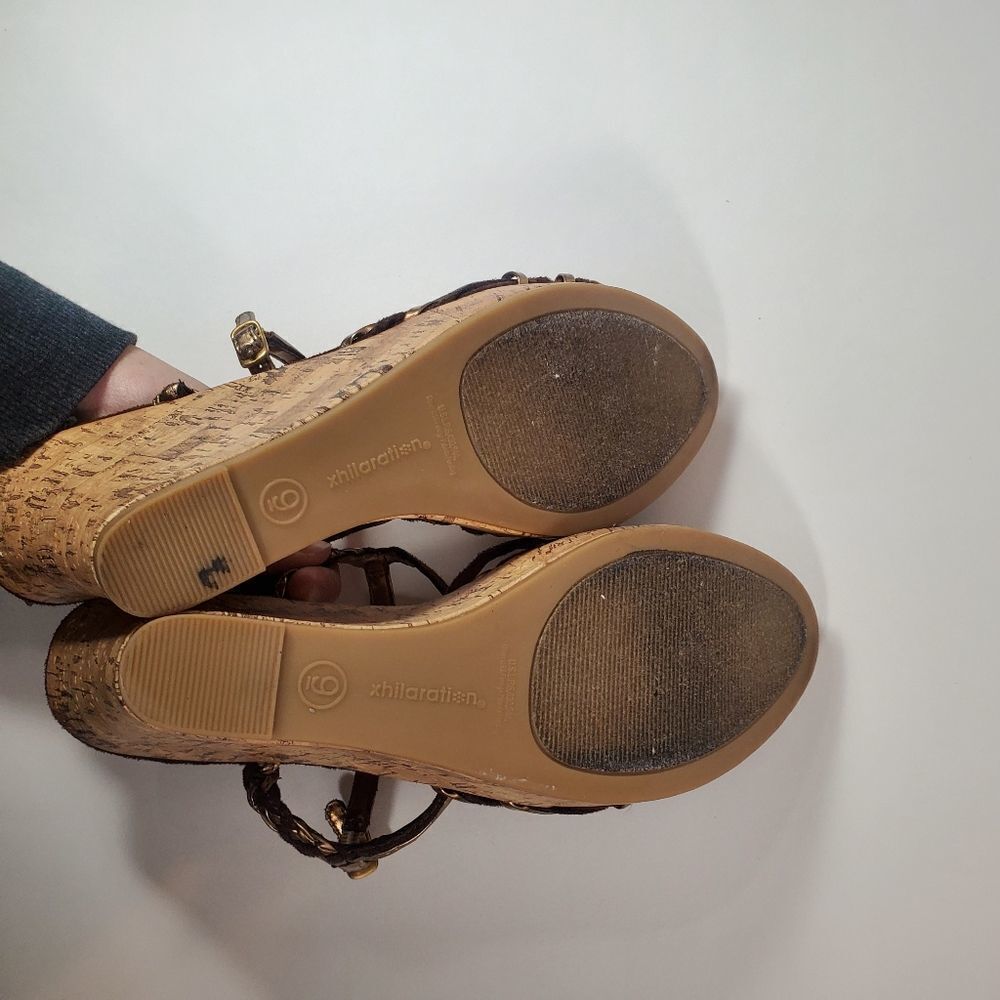 Xhilaration brown and gold wedges - Picture 12 of 13